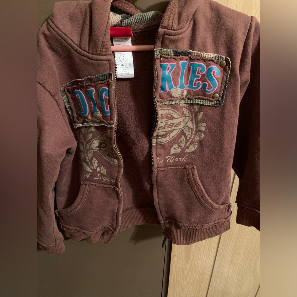 Girls zip up hoodie